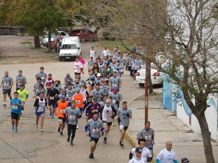 MARATON dia de la ciudad - Prefectura foto 4