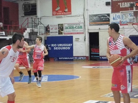 Rocamora recibe a Echague de Parana