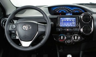 Toyota Etios 2015 cambios interiores
