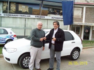 Entrega Uruguay autos a Ulle 27-5-15