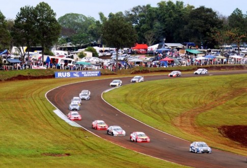 Super-TC2000-Obera-Misiones-fecha-3-foto-1