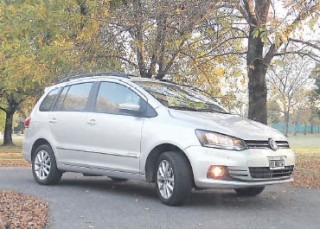 VW suran 2015