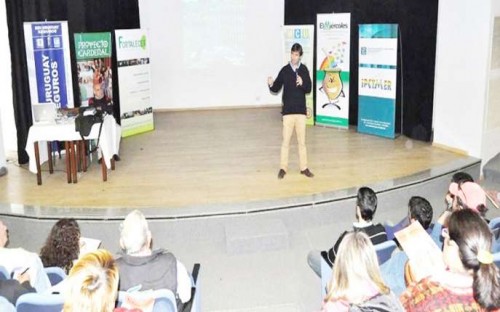 Economia-social-capacitacion-24-08-2015