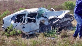 accidente de auto en ruta con pasto oct 2015