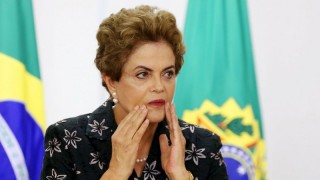 Dilma preocupada brasil en caida libre